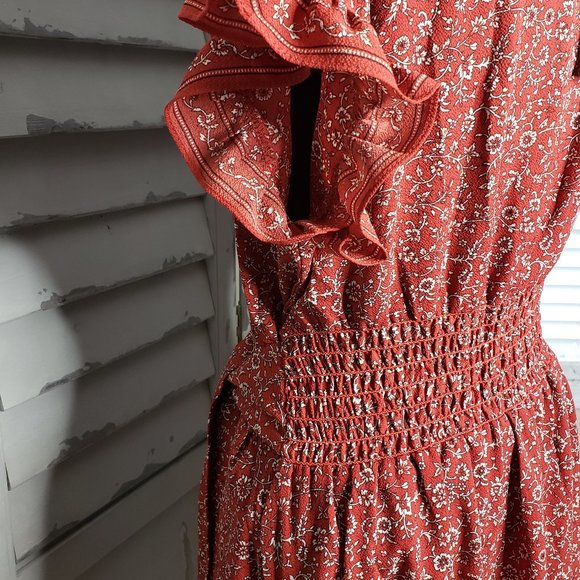 Max Studio Short Sleeve Floral Crepe Midi Dress - Picture 8 of 16